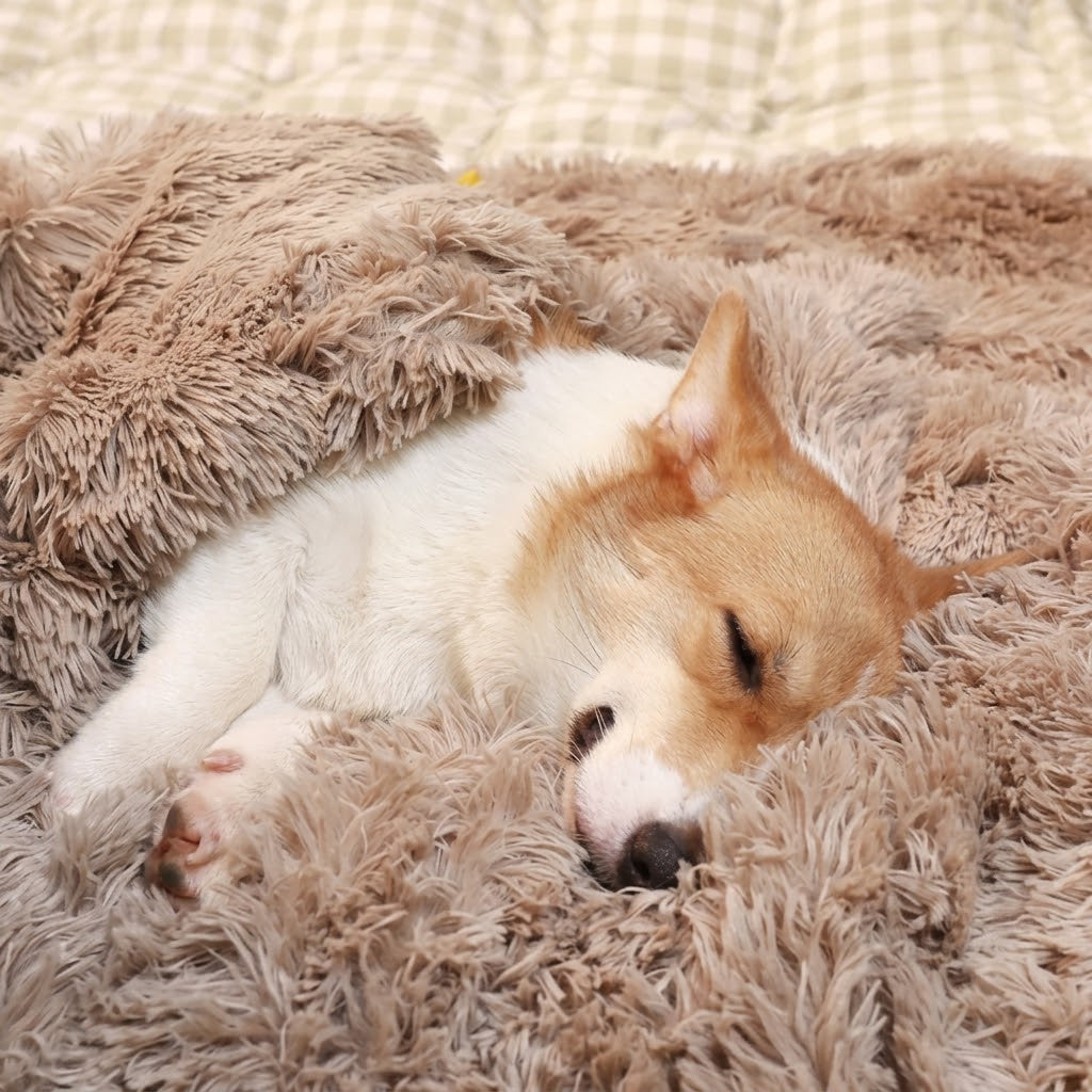 Calming Dog Blanket — Soft Faux Fur, Anti-Anxiety